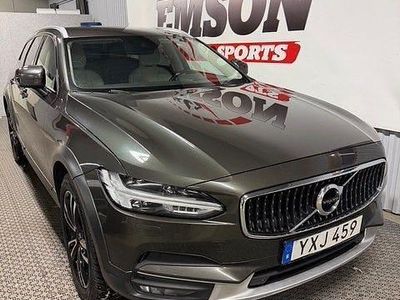 Begagnad Volvo V90 CC Momentum 235 HK (172 kW) 2018 Mörkgrå Kombi