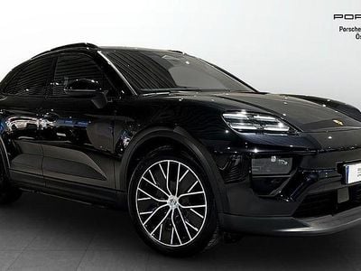 Svart Begagnad 2024 Porsche Macan SUV | 875 000 kr