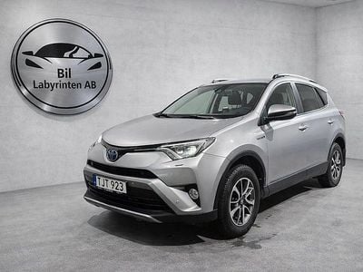 Silver Begagnad 2018 Toyota RAV4 Hybrid Active SUV | 139 900 kr (Lite dyr)