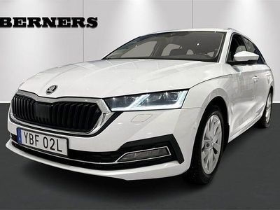 Vit Begagnad 2022 Skoda Octavia Kombi | 239 900 kr (Lite dyr)