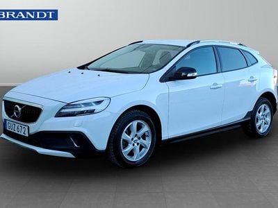 Vit Begagnad 2019 Volvo V40 CC Kombi | 209 900 kr (Marknadspris)