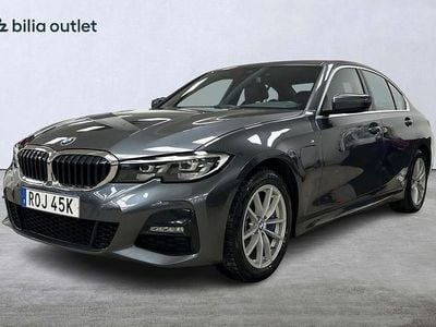 Grå Begagnad 2020 BMW 330 M Sport Sedan | 299 900 kr (Marknadspris)