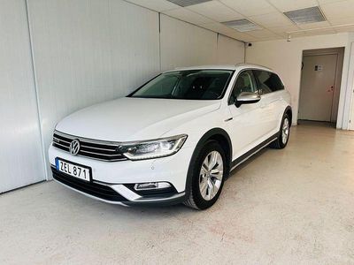 Vit Begagnad 2018 VW Passat Alltrack Executive Kombi | 189 900 kr (Marknadspris)