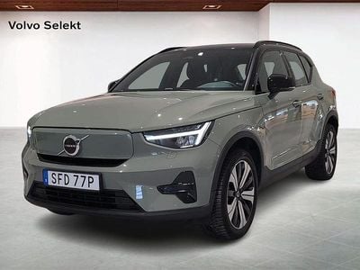 Begagnad Volvo XC40 Core 175 kW (238 HK) 2023 Grön SUV