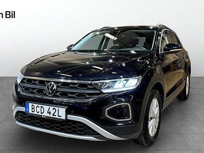 Deep black pearl Begagnad 2022 VW T-Roc SUV | 249 900 kr (Marknadspris)