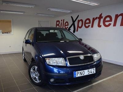 Begagnad Skoda Fabia 64 HK (47 kW) 2006 Blå