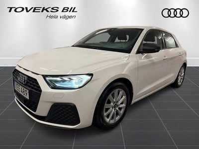 Cortinavit Begagnad 2022 Audi A1 Sportback Proline Halvkombi | 189 000 kr (Bra pris)