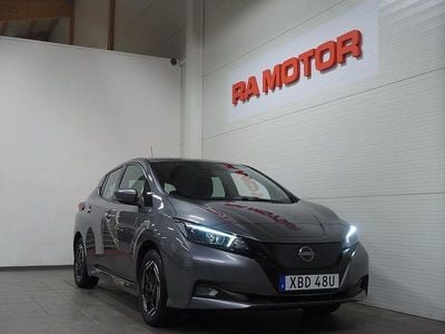 Begagnad Nissan Leaf Acenta 110 kW (150 HK) 2022 Grå Halvkombi