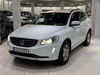 Vit Begagnad 2016 Volvo XC60 SUV | 139 900 kr