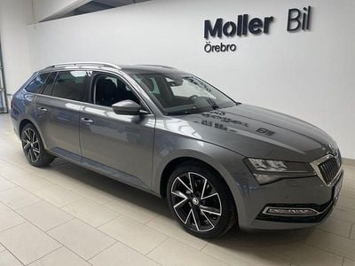 Grå Begagnad 2022 Skoda Superb Style Kombi | 309 000 kr (Marknadspris)