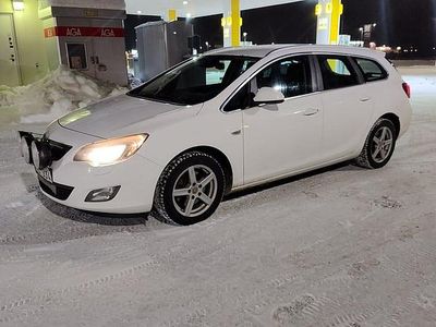 Begagnad Opel Astra 125 HK (91 kW) 2011 Kombi