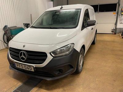 Vit Begagnad 2022 Mercedes Citan 110 | 169 000 kr (Lite dyr)