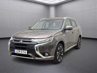Brun Begagnad 2016 Mitsubishi Outlander Comfort Edition SUV | 174 900 kr (Marknadspris)