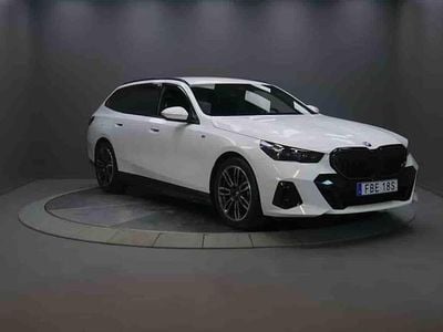 Begagnad BMW 530e 2025 Vit Kombi