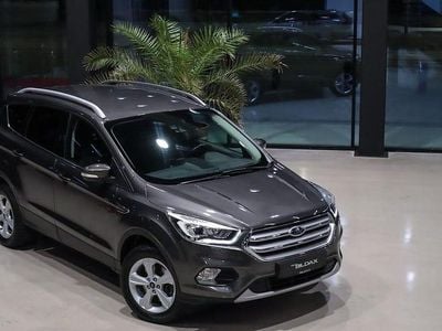 Begagnad Ford Kuga Titanium 120 HK (88 kW) 2017 Grå SUV
