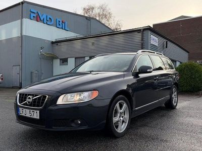 Begagnad Volvo V70 Summum 163 HK (119 kW) 2011 Grå Kombi