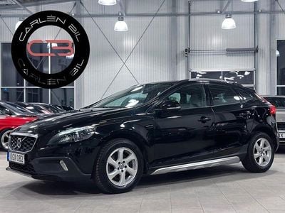 Svart Begagnad 2014 Volvo V40 CC Momentum Kombi | 134 800 kr (Marknadspris)