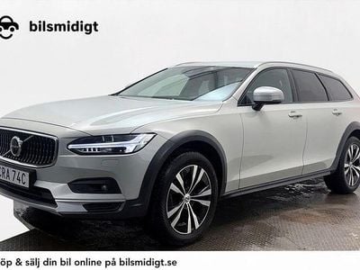 Vit Begagnad 2020 Volvo V90 CC Momentum Kombi | 299 700 kr (Marknadspris)