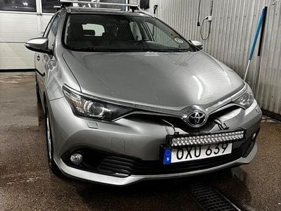 Begagnad 2015 Toyota Auris Touring Sports Kombi | 110 000 kr (Bra pris)
