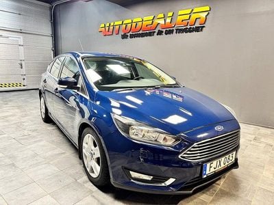 Blå Begagnad 2015 Ford Focus Titanium Halvkombi | 69 900 kr (Marknadspris)