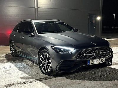Grå Begagnad 2022 Mercedes C300 AMG Kombi | 435 000 kr