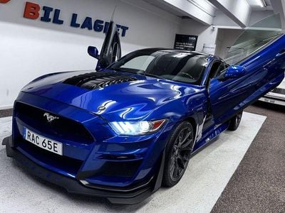Begagnad Ford Mustang 305 HK (224 kW) 2015 Blå Sportkupé