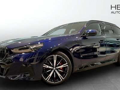 Blå Begagnad 2025 BMW 530 Comfort Edition Kombi | 689 700 kr