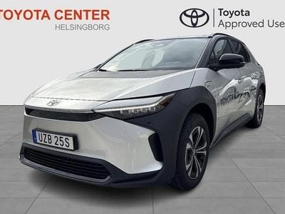 Silver Begagnad 2024 Toyota bZ4X Edition SUV | 509 900 kr