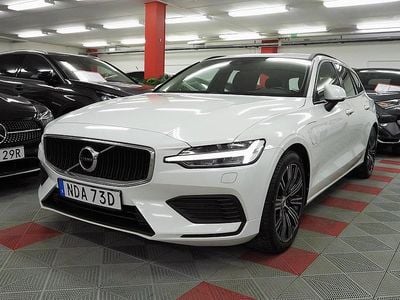 Vit Begagnad 2020 Volvo V60 Momentum Kombi | 239 500 kr (Superpris)