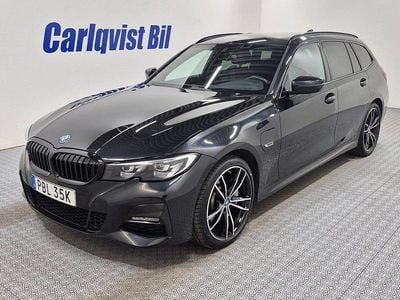 Safirsvart metallic Begagnad 2022 BMW 330 M Sport Kombi | 329 000 kr (Lite dyr)