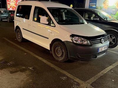 Begagnad VW Caddy Life 75 HK (55 kW) 2012 Minibuss