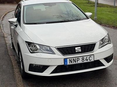 Begagnad Seat Leon ST Style 131 HK (96 kW) 2020 Vit Kombi