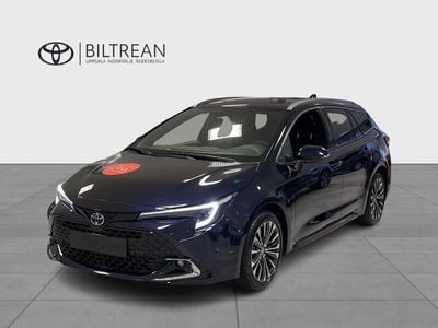 Mörkblå Begagnad 2024 Toyota Corolla Style Kombi | 379 500 kr (Dyr)