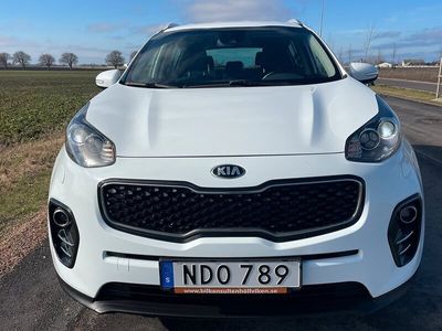 begagnad Kia Sportage 1.7 CRDi 115 hk facelift 2016 navigation kamera