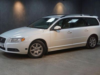 Begagnad Volvo V70 Momentum 200 HK (147 kW) 2009 Vit Kombi