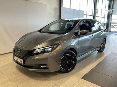 Gråmetallic Begagnad 2023 Nissan Leaf N-Connecta Halvkombi | 258 000 kr (Dyr)