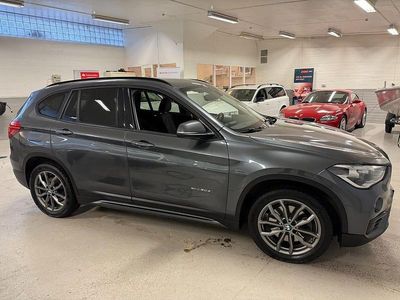 Begagnad BMW X1 Sport Line 190 HK (139 kW) 2017 Grå SUV