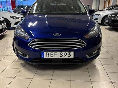 Begagnad Ford Focus Titanium 120 HK (88 kW) 2016 Blå Kombi