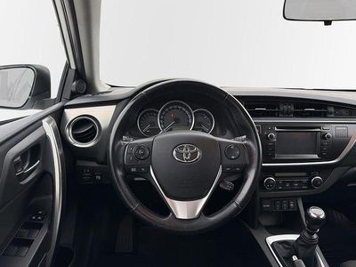 Vit Begagnad 2013 Toyota Auris Touring Sports Active Kombi | 115 000 kr (Bra pris)