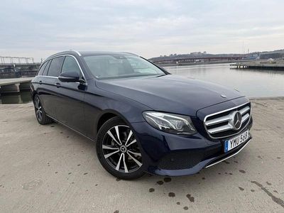 Begagnad Mercedes E220 Avantgarde 194 HK (142 kW) 2018 Blå metallic