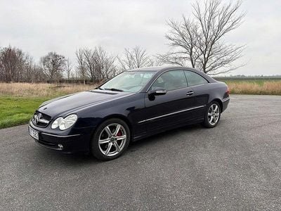 Begagnad Mercedes CLK320 Elegance 218 HK (160 kW) 2002 Blå Sportkupé