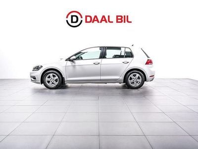Begagnad VW Golf VII 110 HK (80 kW) 2017 Vit Halvkombi