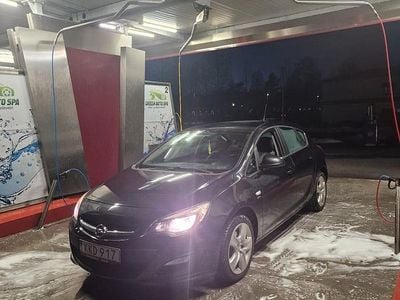 Begagnad Opel Astra 110 HK (80 kW) 2014