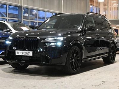Svart Begagnad 2024 BMW X7 Comfort Edition SUV | 1 099 000 kr (Bra pris)