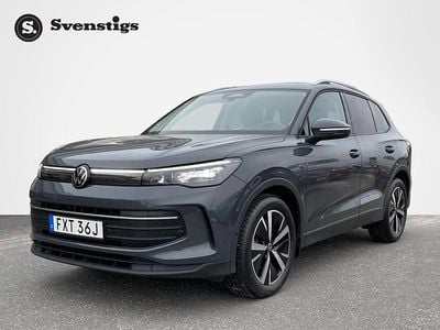 Mörkgrå Begagnad 2025 VW Tiguan SUV | 369 800 kr (Marknadspris)
