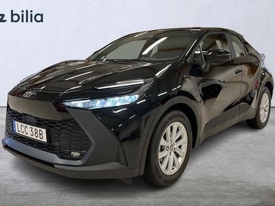 Svart Begagnad 2024 Toyota C-HR Active SUV | 314 900 kr (Marknadspris)