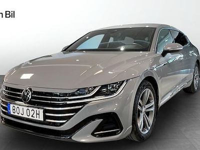 Grå (moonstone grey) Begagnad 2023 VW Arteon R-line Kombi | 374 000 kr (Dyr)