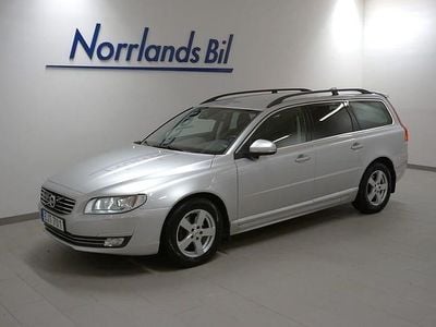 Bright silver metallic Begagnad 2015 Volvo V70 Momentum Kombi | 154 900 kr