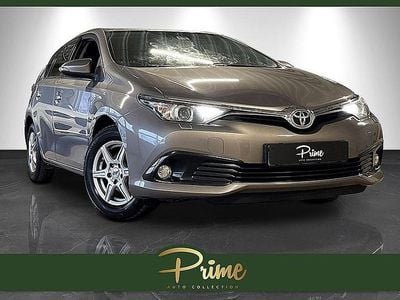 Begagnad Toyota Auris Active 116 HK (85 kW) 2015 Brun Halvkombi