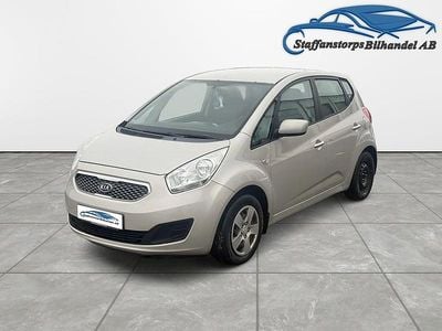 Begagnad Kia Venga EX 90 HK (66 kW) 2011 Silver Halvkombi